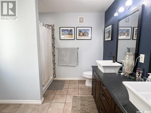 48 Gibson Street, Meadow Lake, SK - Indoor Photo Showing Bathroom
