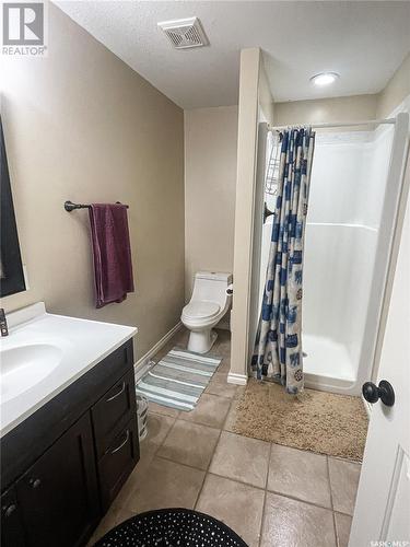 48 Gibson Street, Meadow Lake, SK - Indoor Photo Showing Bathroom