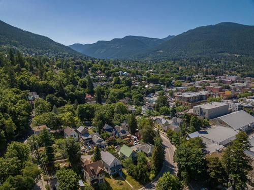916 Edgewood Avenue, Nelson, BC - Outdoor With View