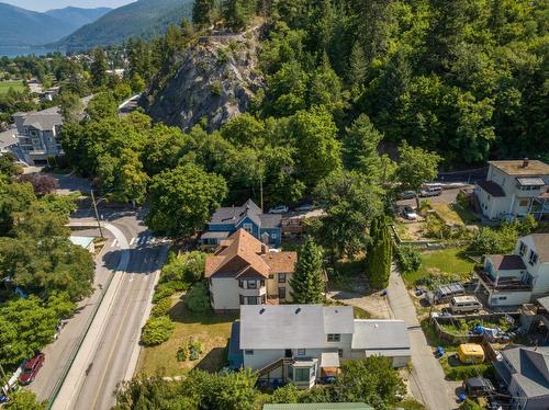 916 Edgewood Avenue, Nelson, BC - Outdoor With View