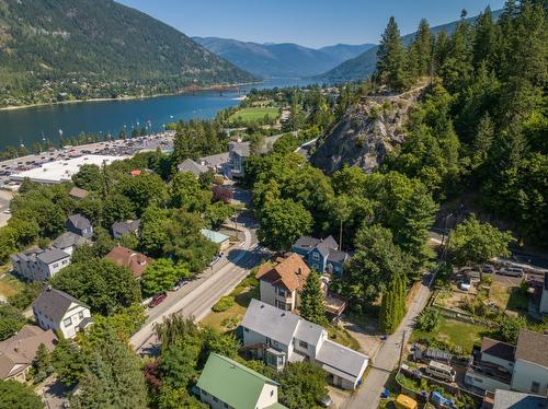916 Edgewood Avenue, Nelson, BC - Outdoor With Body Of Water With View
