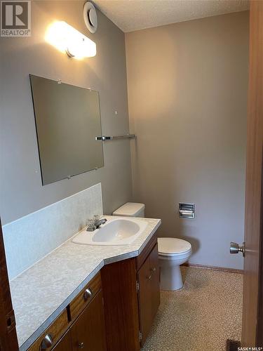219 3Rd Avenue W, Spiritwood, SK - Indoor Photo Showing Bathroom