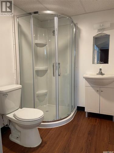 219 3Rd Avenue W, Spiritwood, SK - Indoor Photo Showing Bathroom