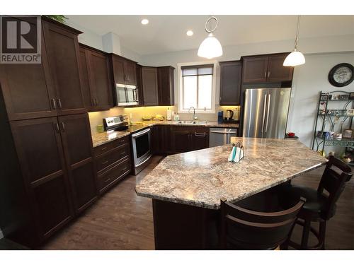 6833 Meadows Drive Unit# 37, Oliver, BC - Indoor Photo Showing Kitchen With Upgraded Kitchen