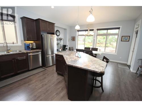 6833 Meadows Drive Unit# 37, Oliver, BC - Indoor Photo Showing Kitchen With Double Sink