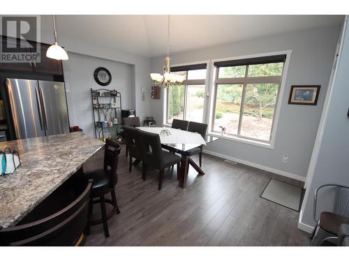 6833 Meadows Drive Unit# 37, Oliver, BC - Indoor Photo Showing Dining Room