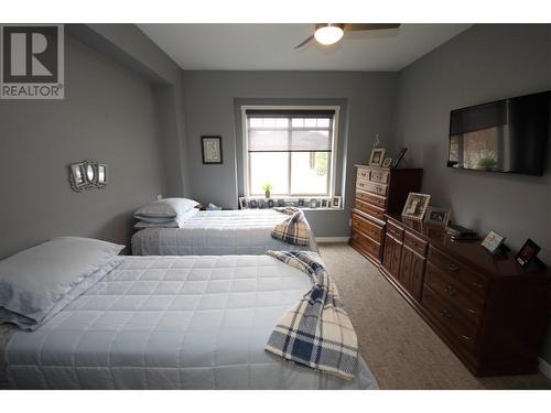 6833 Meadows Drive Unit# 37, Oliver, BC - Indoor Photo Showing Bedroom