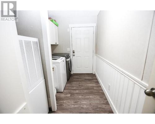 4861 Birch Lane, Barriere, BC - Indoor Photo Showing Laundry Room