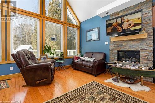 32 Pine Forest Drive, Sauble Beach, ON - Indoor Photo Showing Living Room With Fireplace