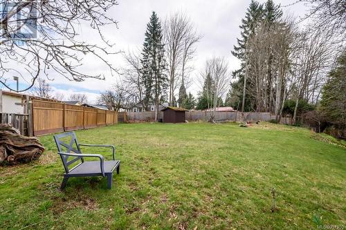 414 Urquhart Pl, Courtenay, BC - Outdoor With Backyard
