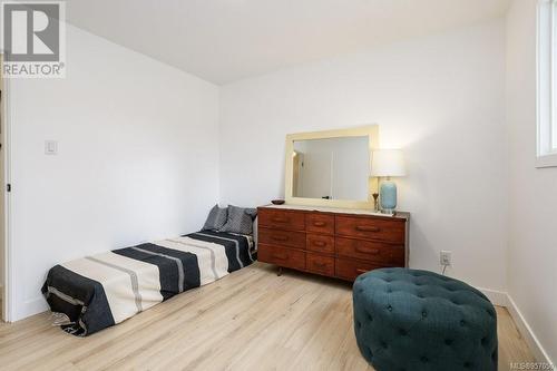 414 Urquhart Pl, Courtenay, BC - Indoor Photo Showing Bedroom