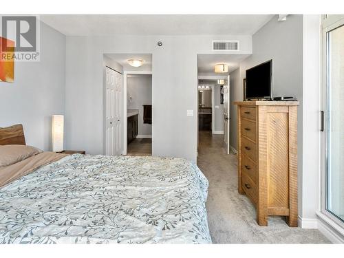 1152 Sunset Drive Unit# 1403, Kelowna, BC - Indoor Photo Showing Bedroom