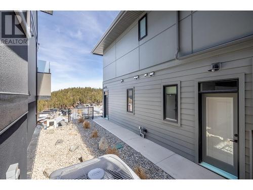 3179 Hilltown Drive, Kelowna, BC - Outdoor With Exterior