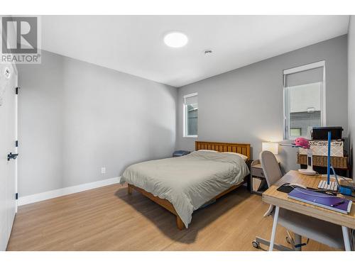 3179 Hilltown Drive, Kelowna, BC - Indoor Photo Showing Bedroom