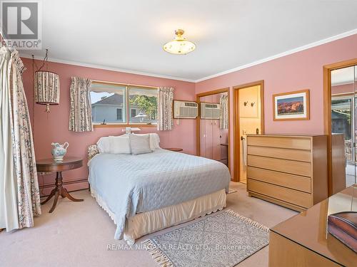 360 Clarence Street, Port Colborne, ON - Indoor Photo Showing Bedroom