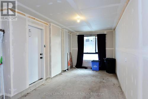 #80 -369 Essa Rd, Barrie, ON - Indoor Photo Showing Other Room
