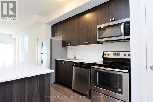 #80 -369 Essa Rd, Barrie, ON - Indoor Photo Showing Kitchen With Stainless Steel Kitchen