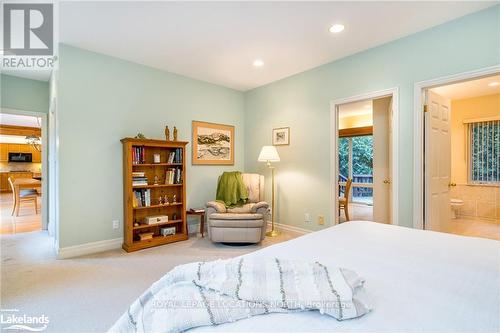 25 Mount View Crt, Collingwood, ON - Indoor Photo Showing Bedroom