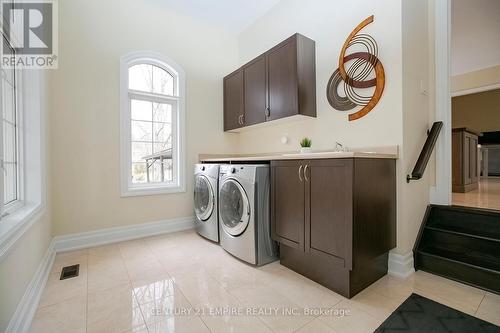 24 Ainley Trail, Halton Hills, ON - Indoor Photo Showing Laundry Room