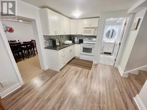 Bsmt - 95 Major Buttons Drive, Markham, ON - Indoor Photo Showing Kitchen