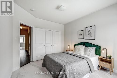 14 Sambro Lane, Whitchurch-Stouffville (Stouffville), ON - Indoor Photo Showing Bedroom