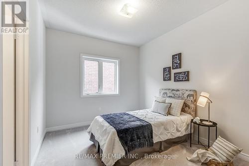 14 Sambro Lane, Whitchurch-Stouffville (Stouffville), ON - Indoor Photo Showing Bedroom