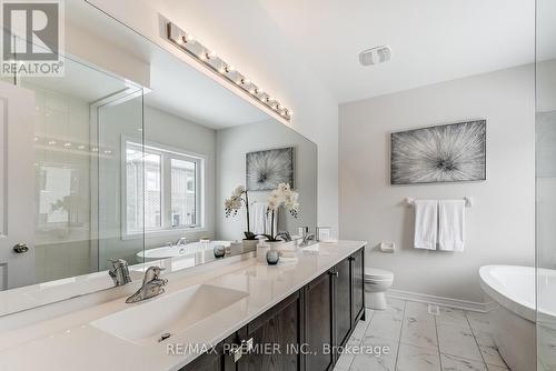 14 Sambro Lane, Whitchurch-Stouffville (Stouffville), ON - Indoor Photo Showing Bathroom