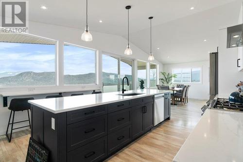 2521 Panoramic Way, Blind Bay, BC - Indoor Photo Showing Kitchen With Upgraded Kitchen