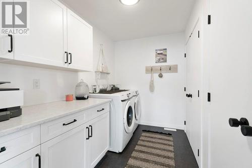 2521 Panoramic Way, Blind Bay, BC - Indoor Photo Showing Laundry Room