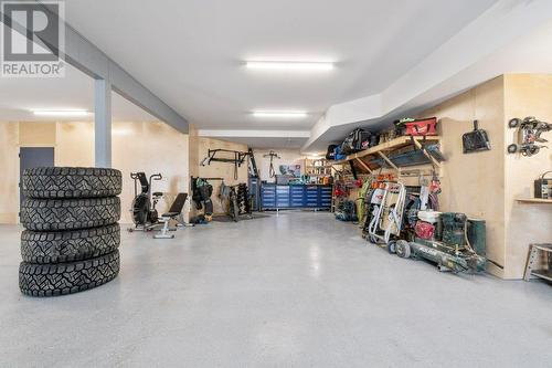 2521 Panoramic Way, Blind Bay, BC - Indoor Photo Showing Garage