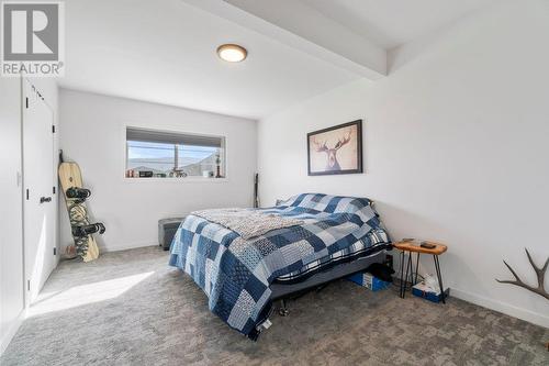 2521 Panoramic Way, Blind Bay, BC - Indoor Photo Showing Bedroom