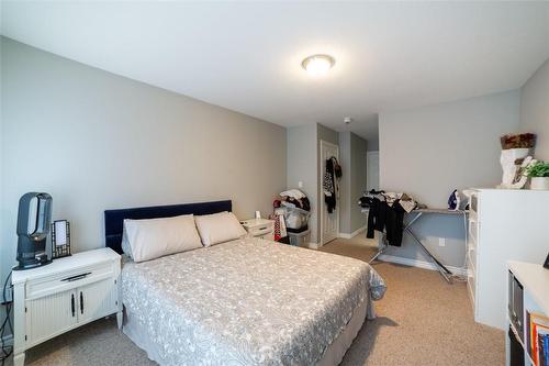 180 Wilson Street, Hamilton, ON - Indoor Photo Showing Bedroom