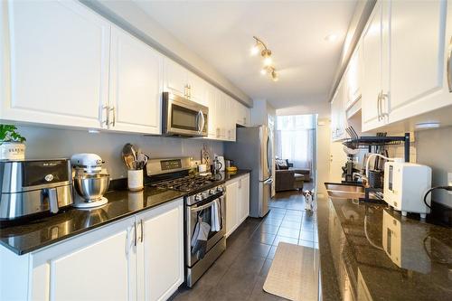 180 Wilson Street, Hamilton, ON - Indoor Photo Showing Kitchen With Upgraded Kitchen