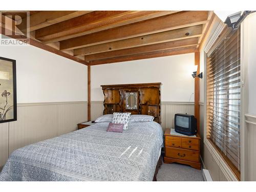4215 Westside Road Unit# 11, Kelowna, BC - Indoor Photo Showing Bedroom