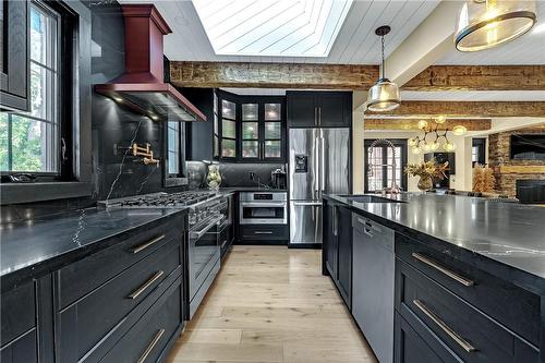 2041 Caroline Street, Burlington, ON - Indoor Photo Showing Kitchen With Upgraded Kitchen