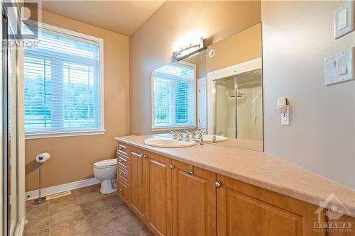 1759 Regional 174 Road, Cumberland, ON - Indoor Photo Showing Bathroom