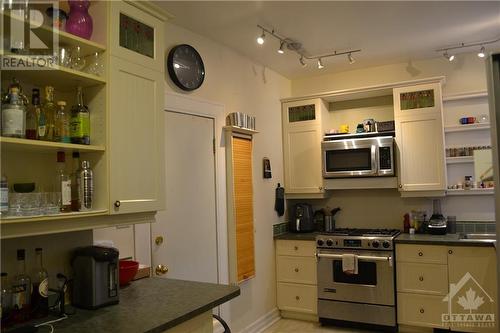 1-400 O'Connor Street, Ottawa, ON - Indoor Photo Showing Kitchen