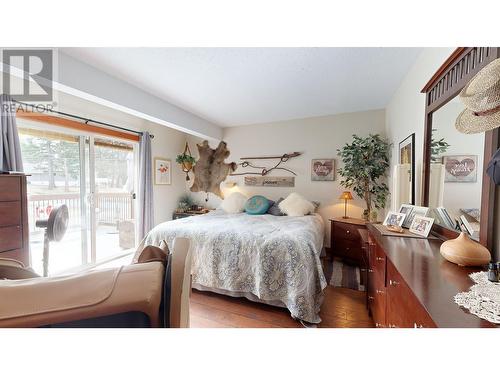 4719 Cariboo Drive, 108 Mile Ranch, BC - Indoor Photo Showing Bedroom