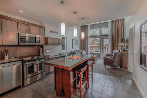 405 - 400 Stemwinder Drive, Kimberley, BC - Indoor Photo Showing Kitchen With Stainless Steel Kitchen