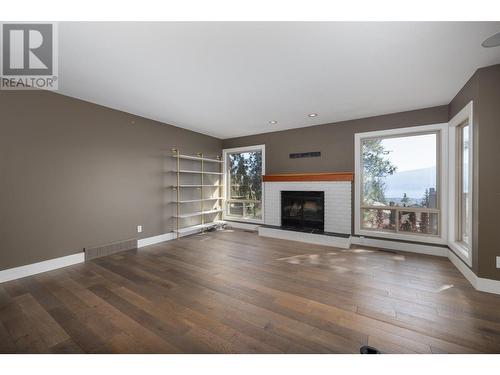 2185 Shannon Way, West Kelowna, BC - Indoor Photo Showing Living Room With Fireplace