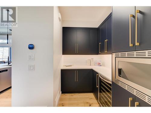 10198 Beacon Hill Drive, Lake Country, BC - Indoor Photo Showing Laundry Room