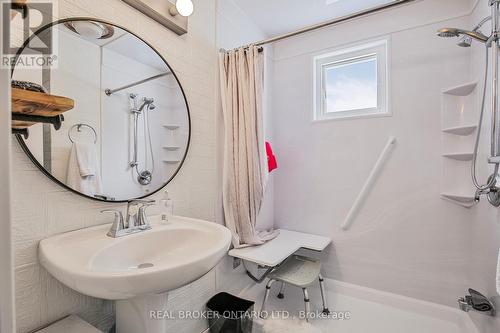 180 Bakery Lane, Gravenhurst, ON - Indoor Photo Showing Bathroom