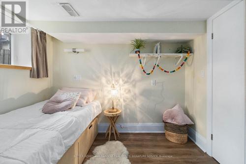38 Waterloo Ave, Guelph, ON - Indoor Photo Showing Bedroom