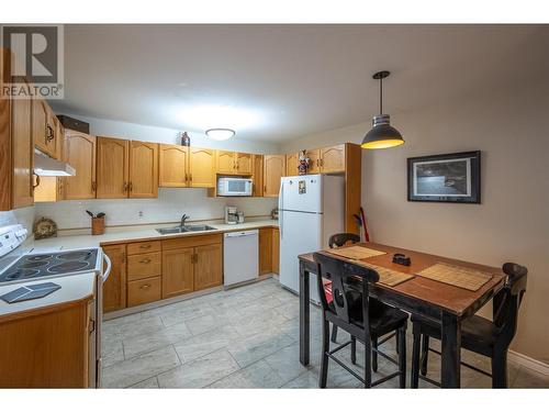 865 Main Street Unit# 204, Penticton, BC - Indoor Photo Showing Kitchen With Double Sink