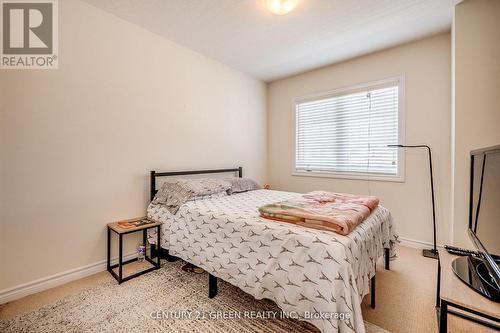 44 Sherway St, Hamilton, ON - Indoor Photo Showing Bedroom
