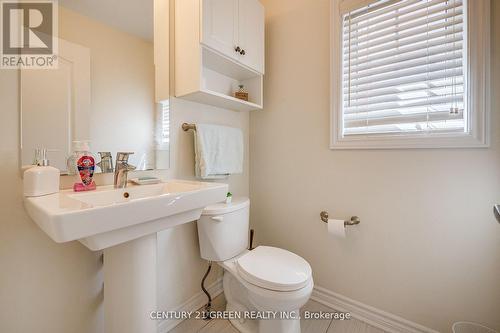 44 Sherway St, Hamilton, ON - Indoor Photo Showing Bathroom