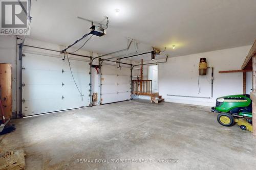 202225 County Rd, East Luther Grand Valley, ON - Indoor Photo Showing Garage