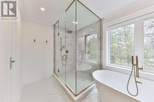 3400 Lakeshore Rd, Burlington, ON - Indoor Photo Showing Bathroom