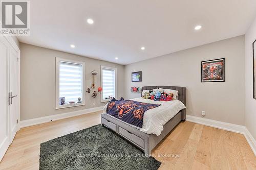 3400 Lakeshore Rd, Burlington, ON - Indoor Photo Showing Bedroom