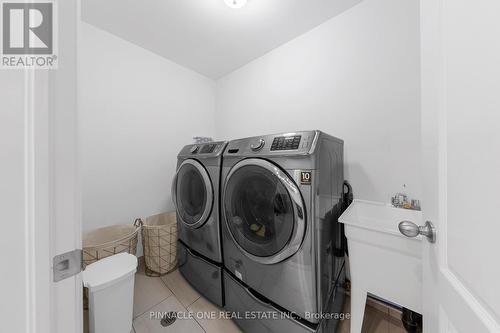 142 Sky Harbour Dr, Brampton, ON - Indoor Photo Showing Laundry Room
